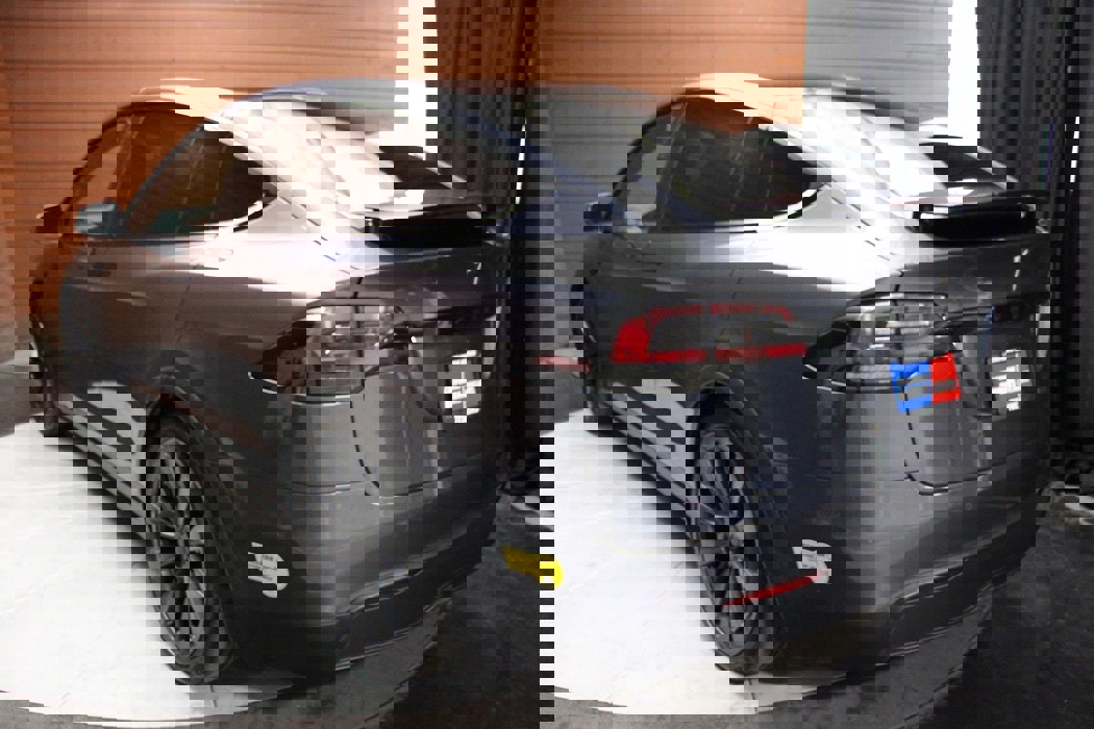 Used 2022 Tesla Model X Plaid image 55