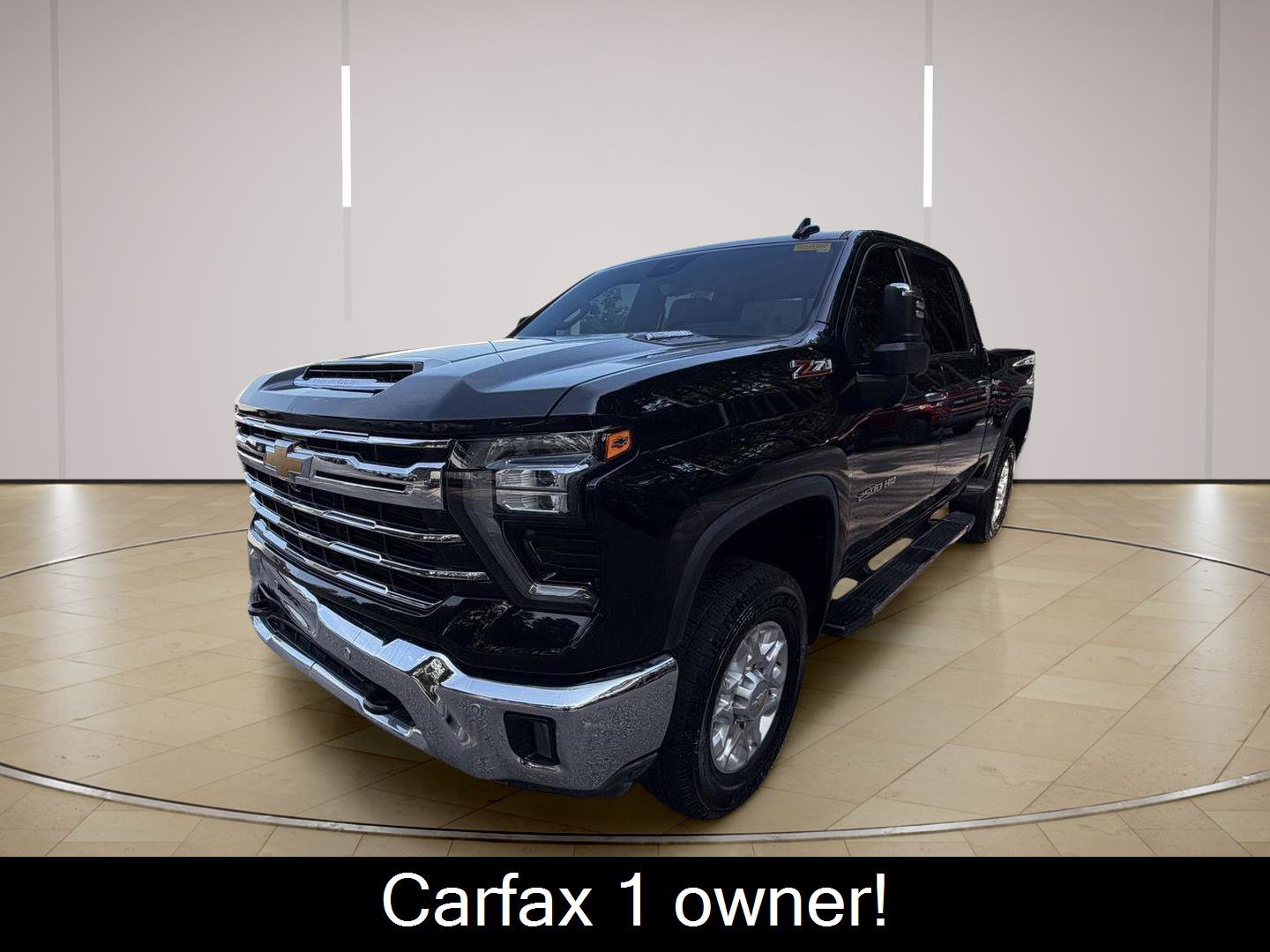 Used 2024 Chevrolet Silverado 2500 LTZ w/ LTZ Convenience Package AWD/4WD image 2