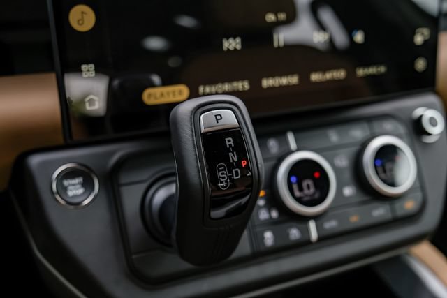 New 2026 Land Rover Defender 110 X AWD/4WD image 34