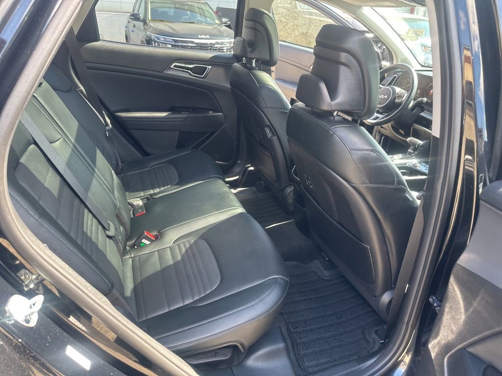 Used 2023 Kia Sportage SX image 30