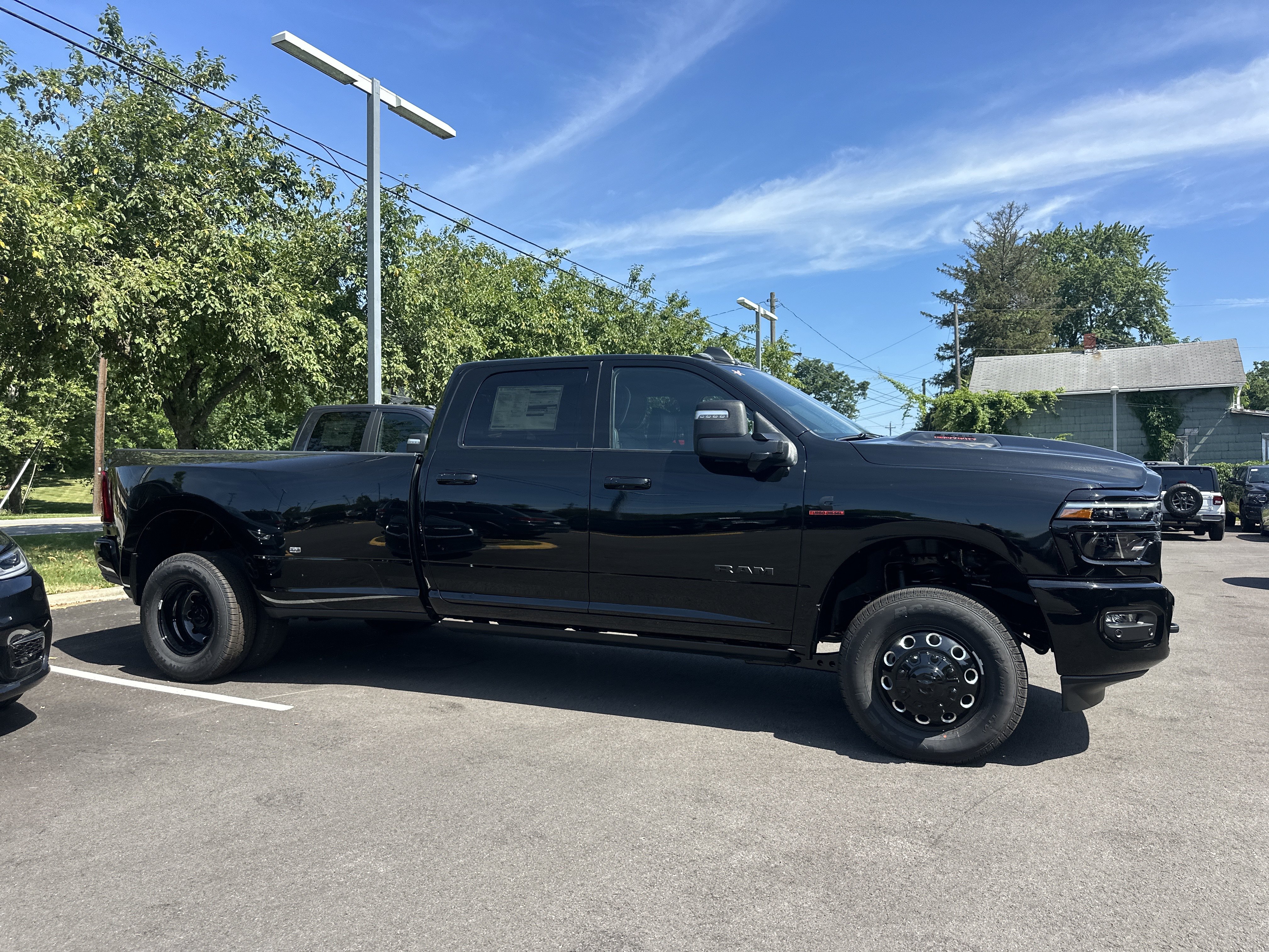 New 2026 RAM 3500 Laramie AWD/4WD image 20