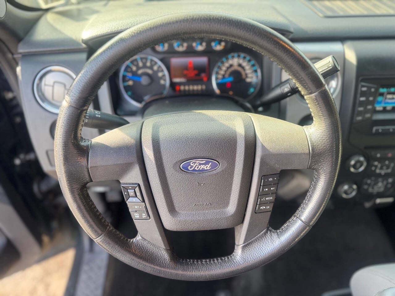 Used 2013 Ford F150 XLT w/ Luxury Equipment Group image 14