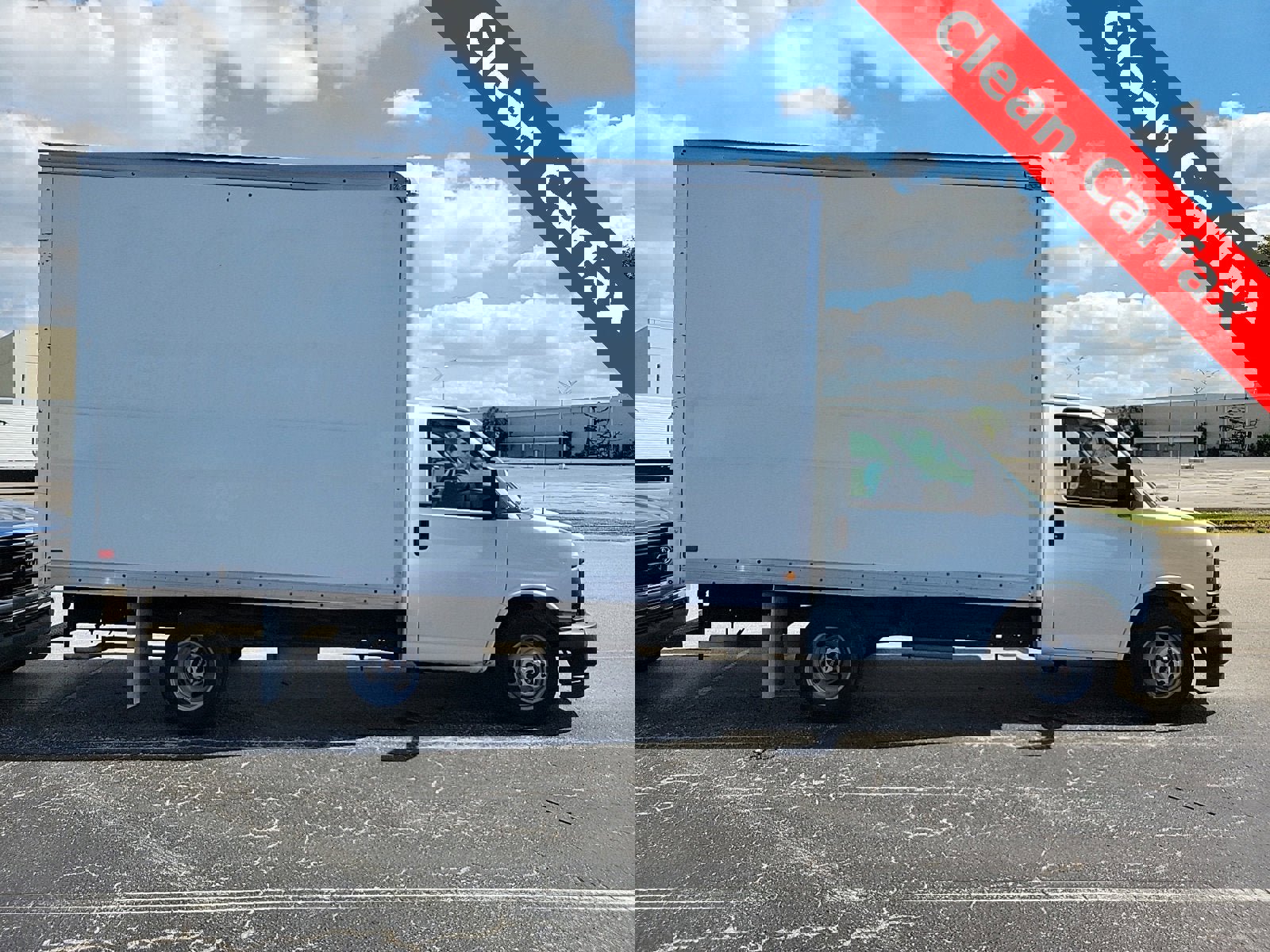 Used 2017 GMC Savana 3500 Work Van image 4