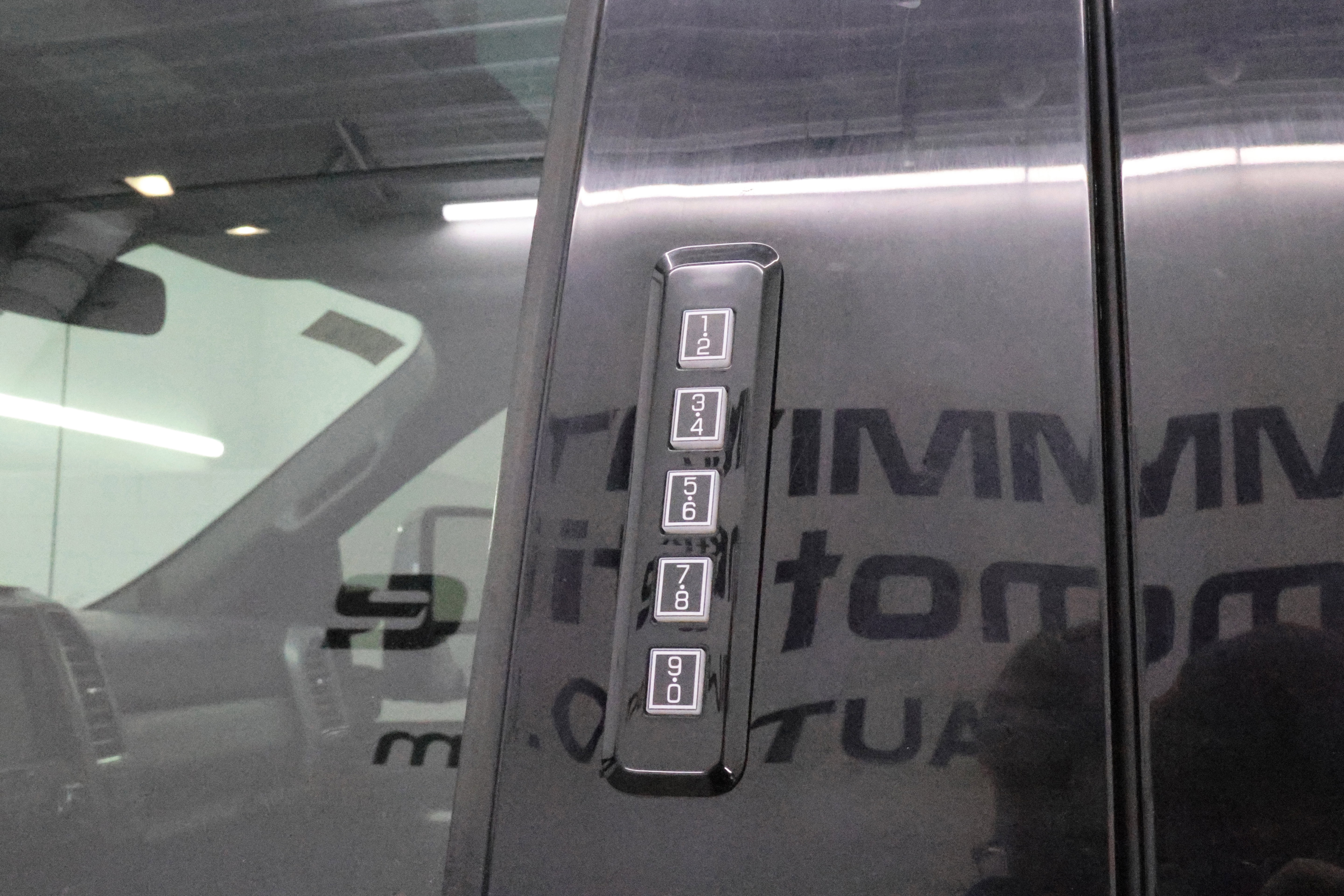 Used 2017 Ford F350 Lariat w/ Lariat Ultimate Package image 42