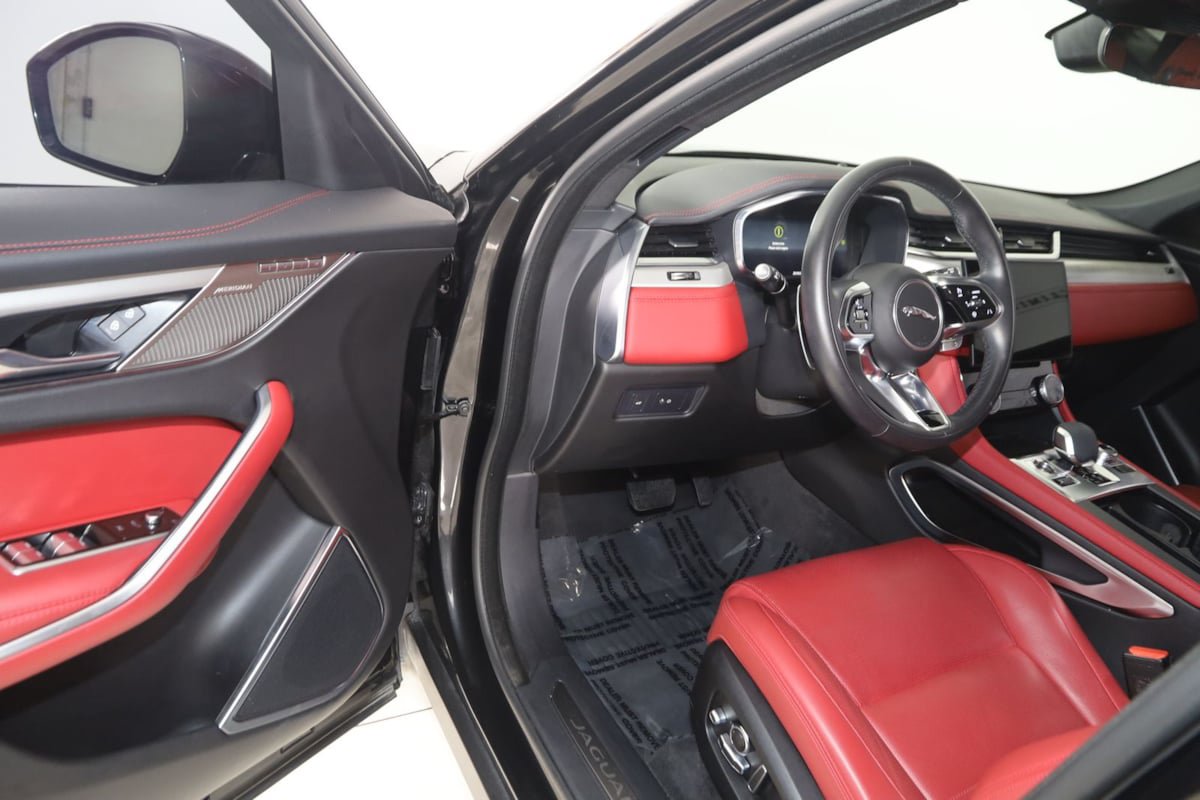 Used 2024 Jaguar F-PACE R-Dynamic S AWD/4WD image 48