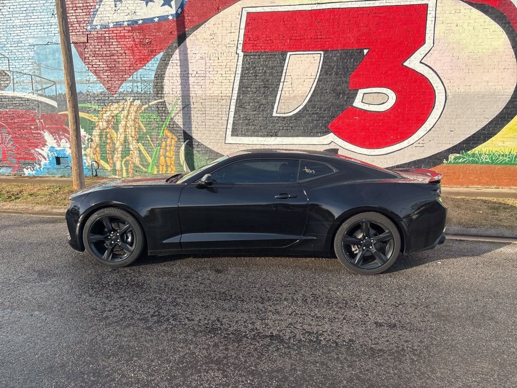 Used 2017 Chevrolet Camaro LT image 3