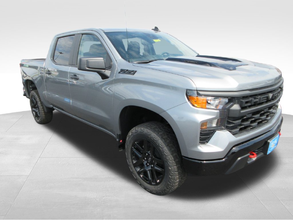 New 2026 Chevrolet Silverado 1500 Custom Trail Boss w/ LPO, Dark Essentials Package AWD/4WD image 8