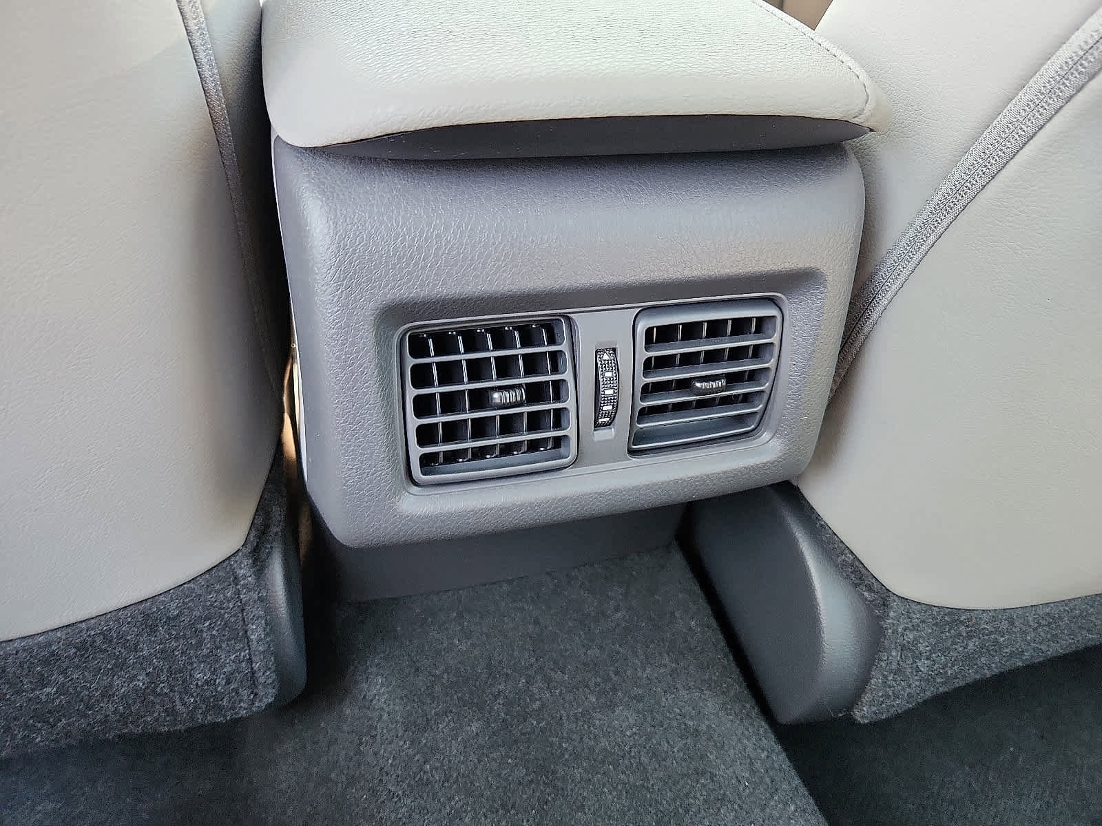 Certified 2021 Toyota Camry XLE image 9