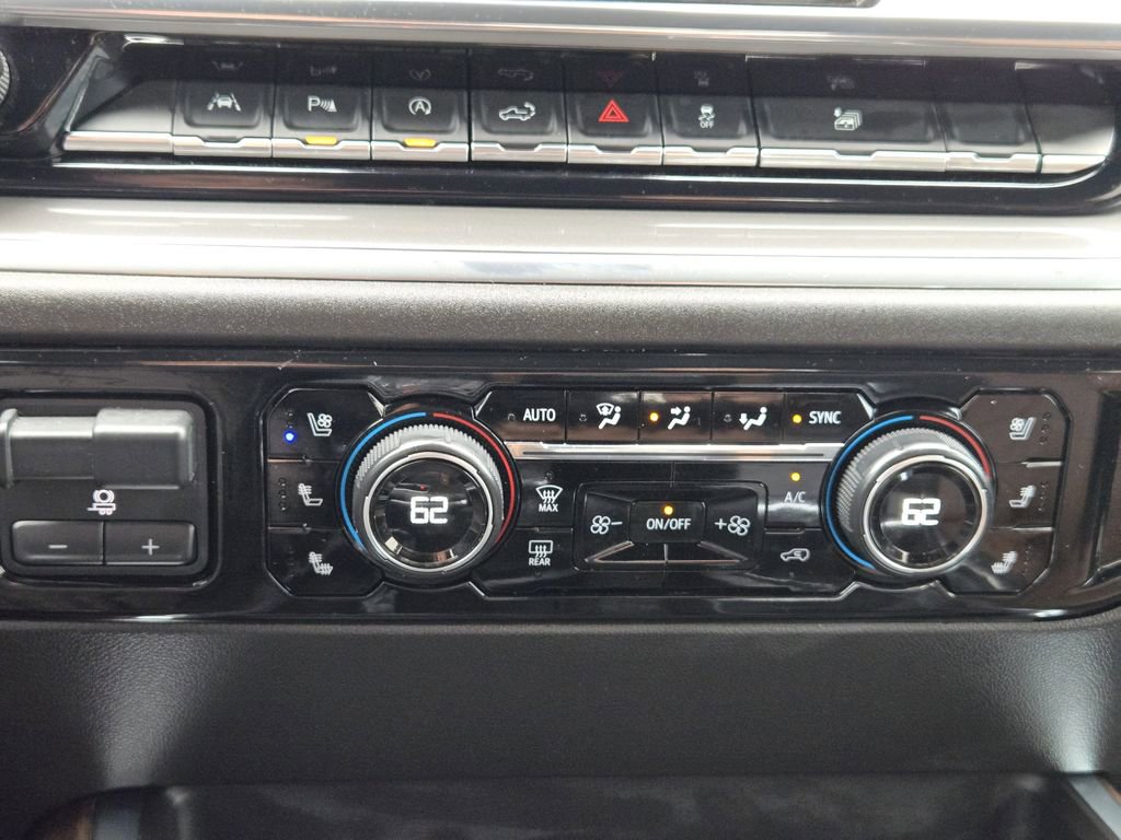 Used 2024 Chevrolet Silverado 1500 High Country w/ High Country Premium Package image 25