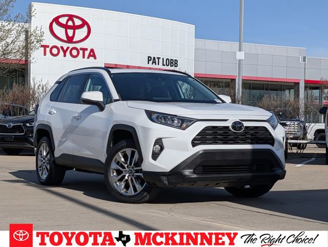 Used 2020 Toyota RAV4 XLE Premium image 1