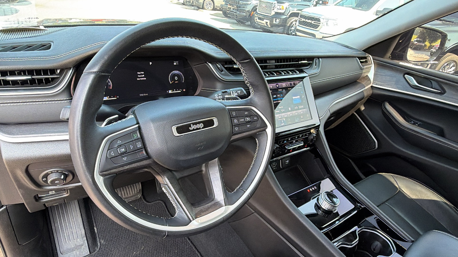 Used 2022 Jeep Grand Cherokee Limited w/ Luxury Tech Group II RWD image 25