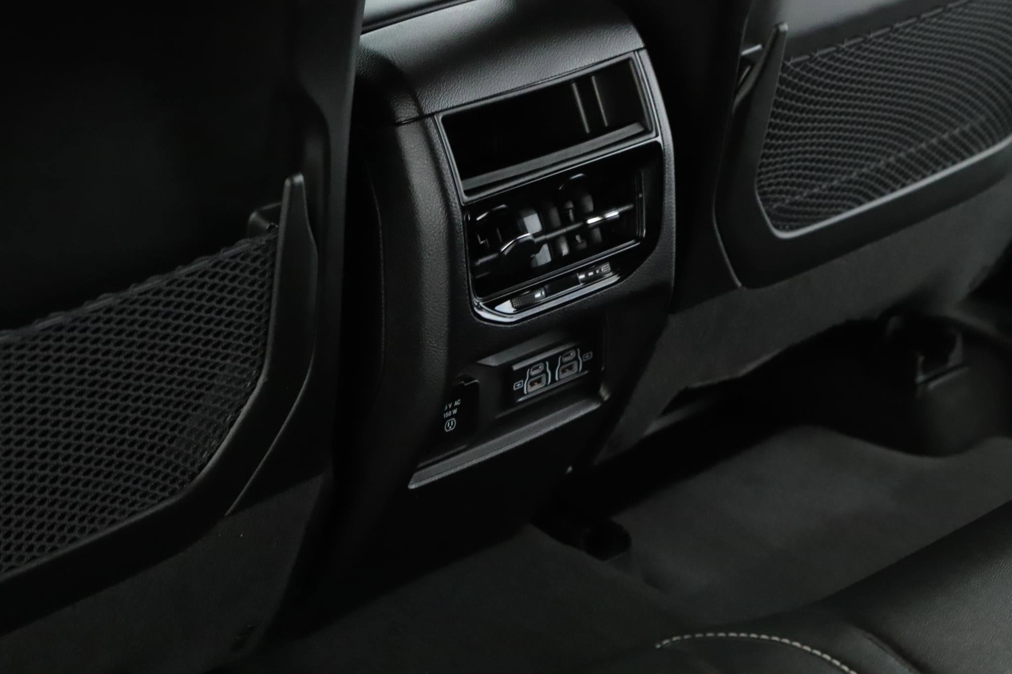 Used 2023 Jeep Grand Cherokee Altitude image 6