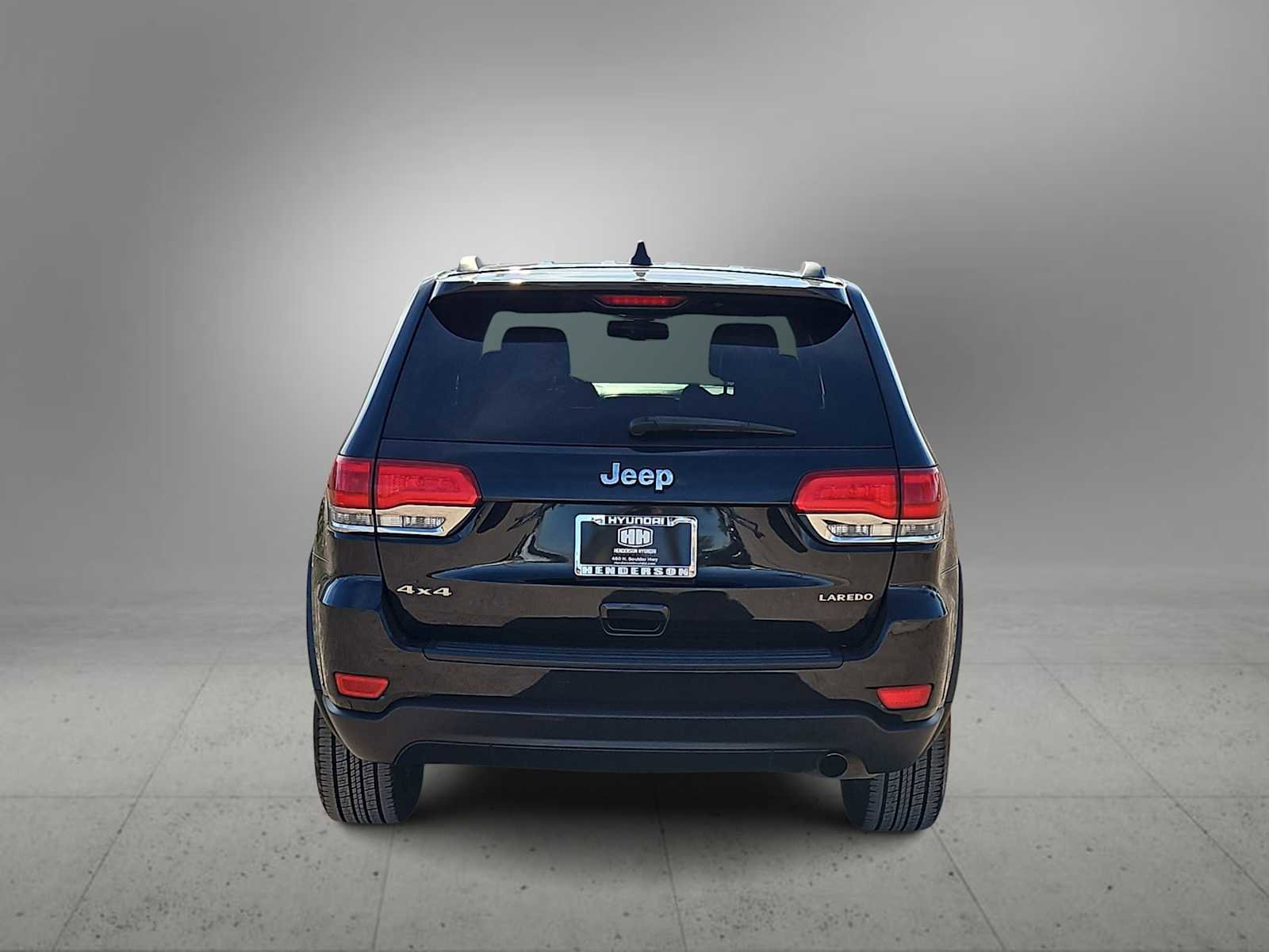 Used 2014 Jeep Grand Cherokee Laredo w/ 18" Wheel & 8.4" Radio Group image 7