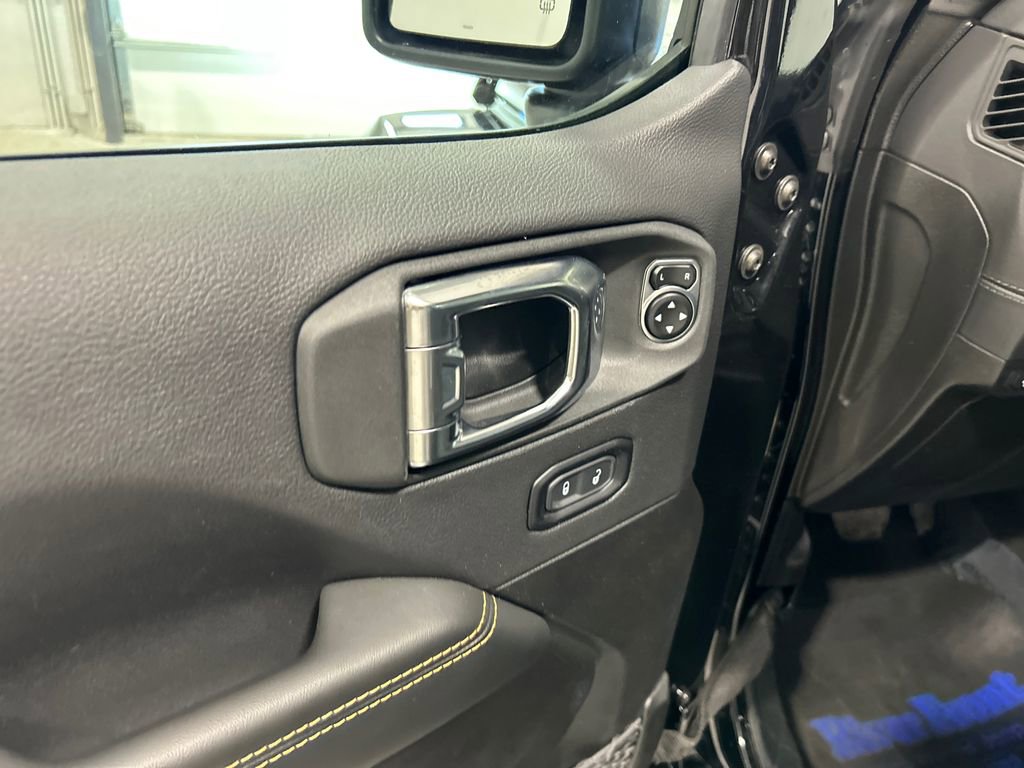 Used 2025 Jeep Wrangler Sahara 4xe image 15