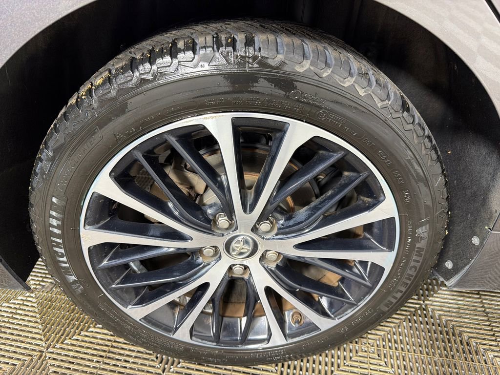 Used 2019 Toyota Camry SE image 17