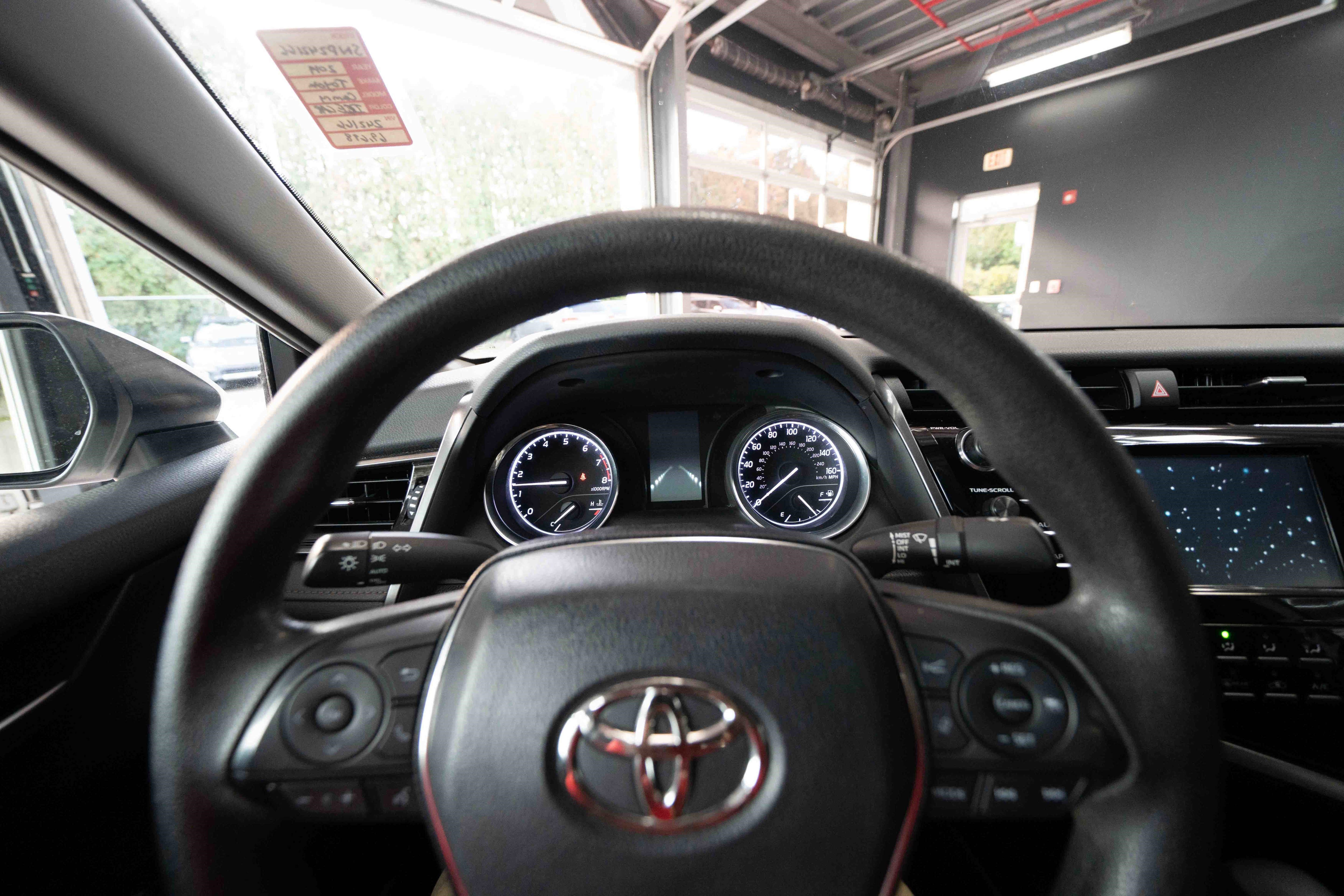 Used 2019 Toyota Camry LE image 15