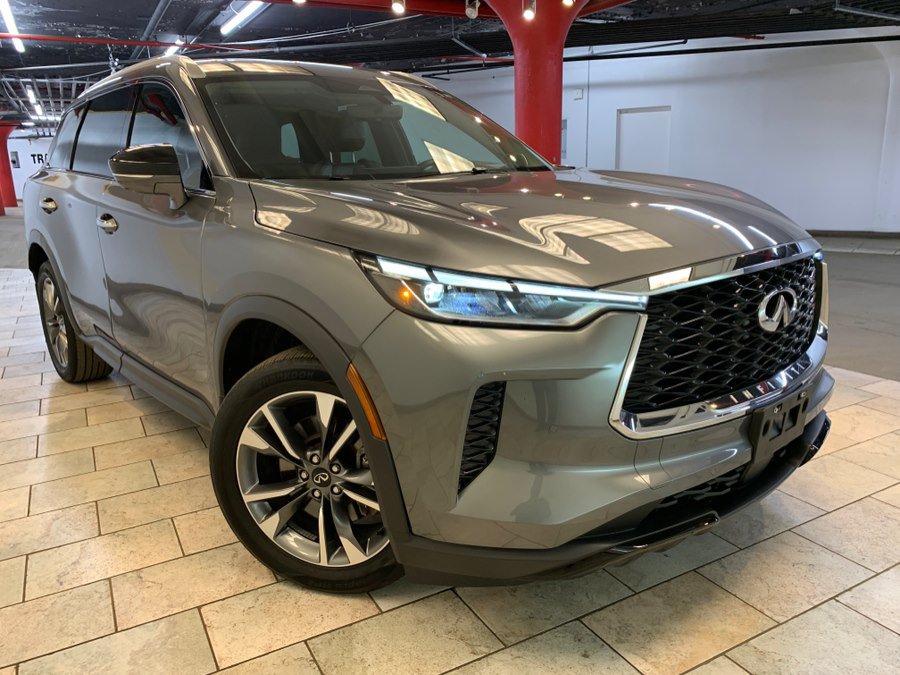 Used 2023 INFINITI QX60 Luxe w/ Vision Package AWD/4WD image 2
