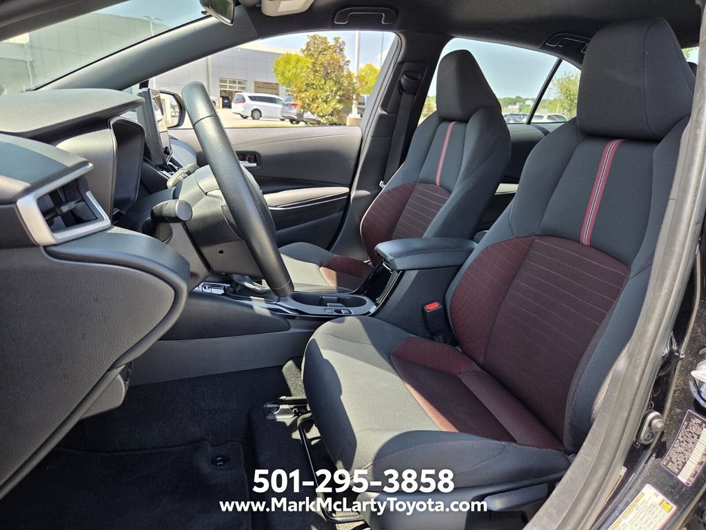 Used 2025 Toyota Corolla SE FWD image 9