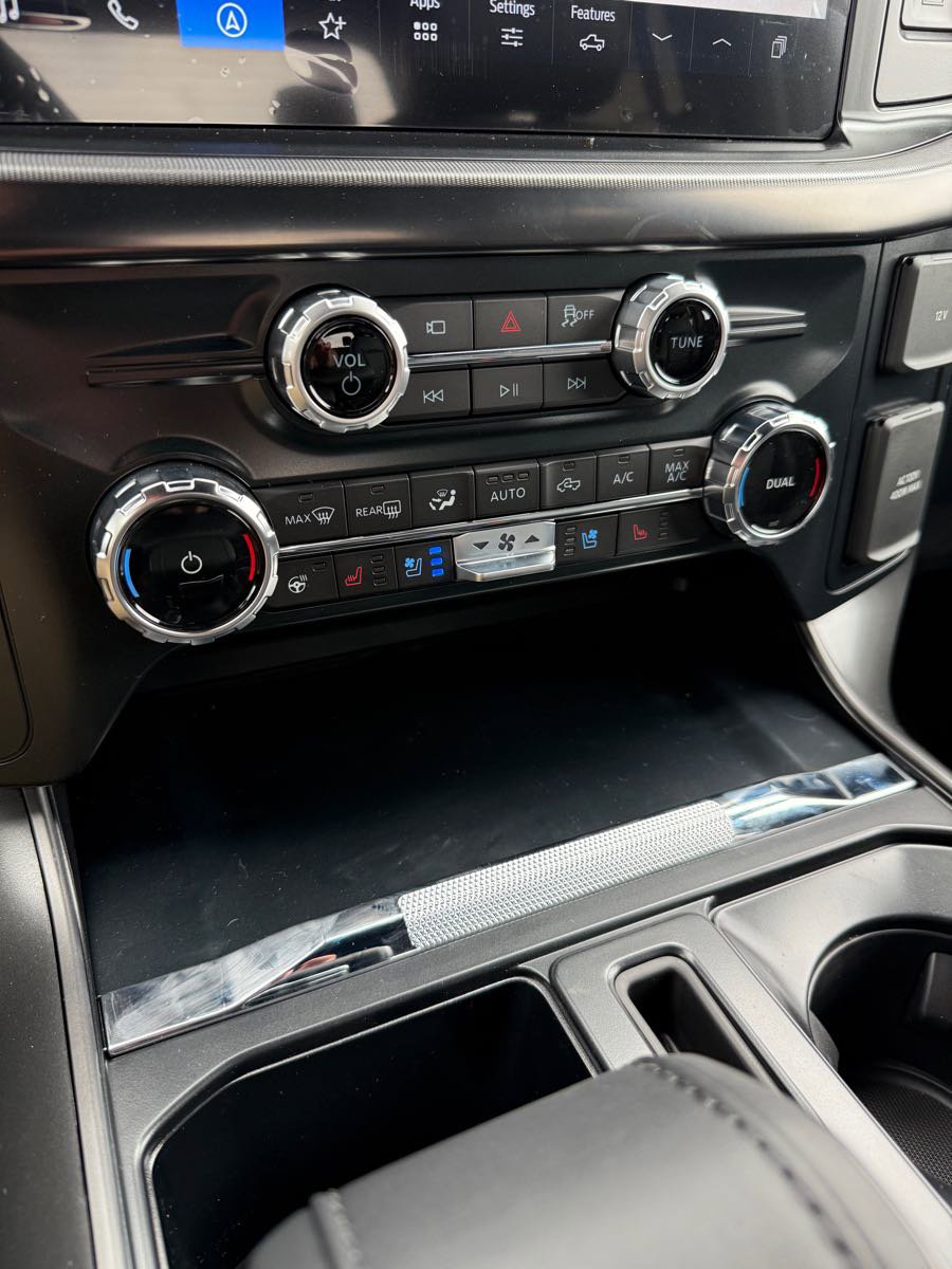 New 2025 Ford F150 Lariat image 15