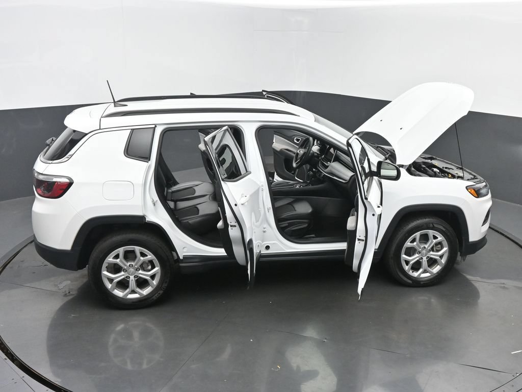 Used 2024 Jeep Compass Latitude AWD/4WD image 67