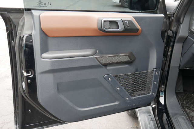 Used 2024 Ford Bronco Outer Banks AWD/4WD image 12