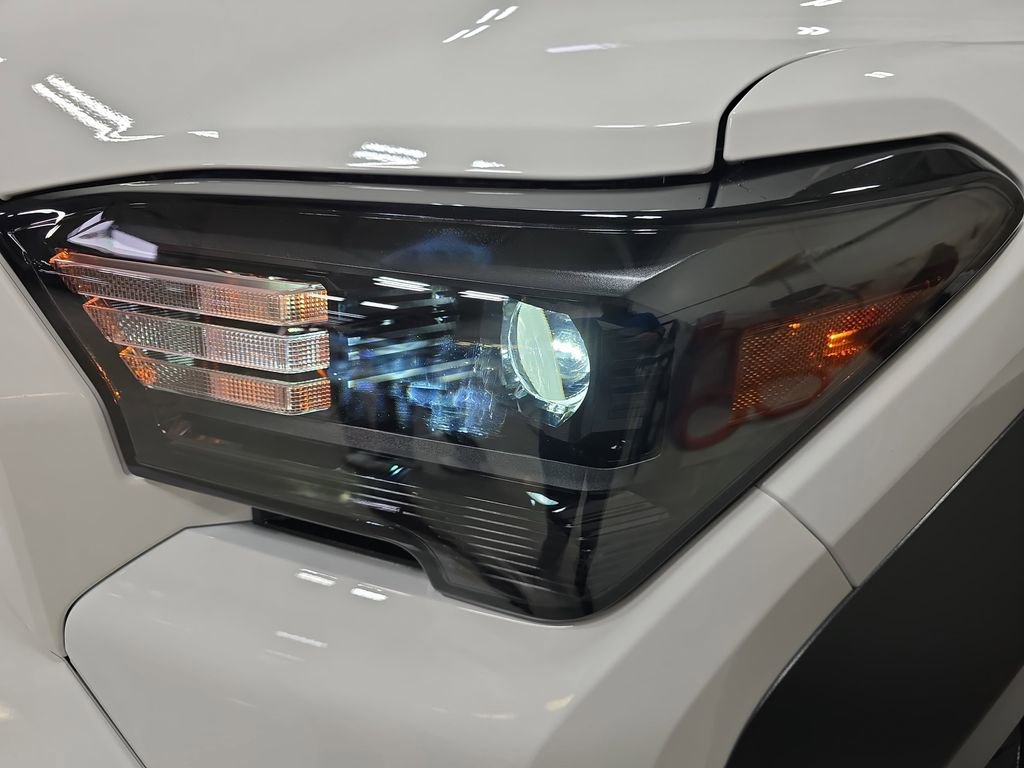 Certified 2025 Toyota 4Runner SR5 image 32