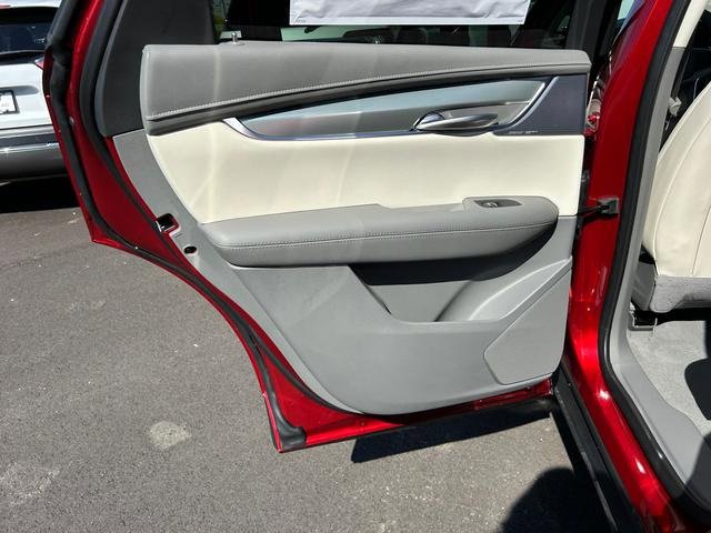 New 2025 Cadillac XT5 Premium Luxury image 11