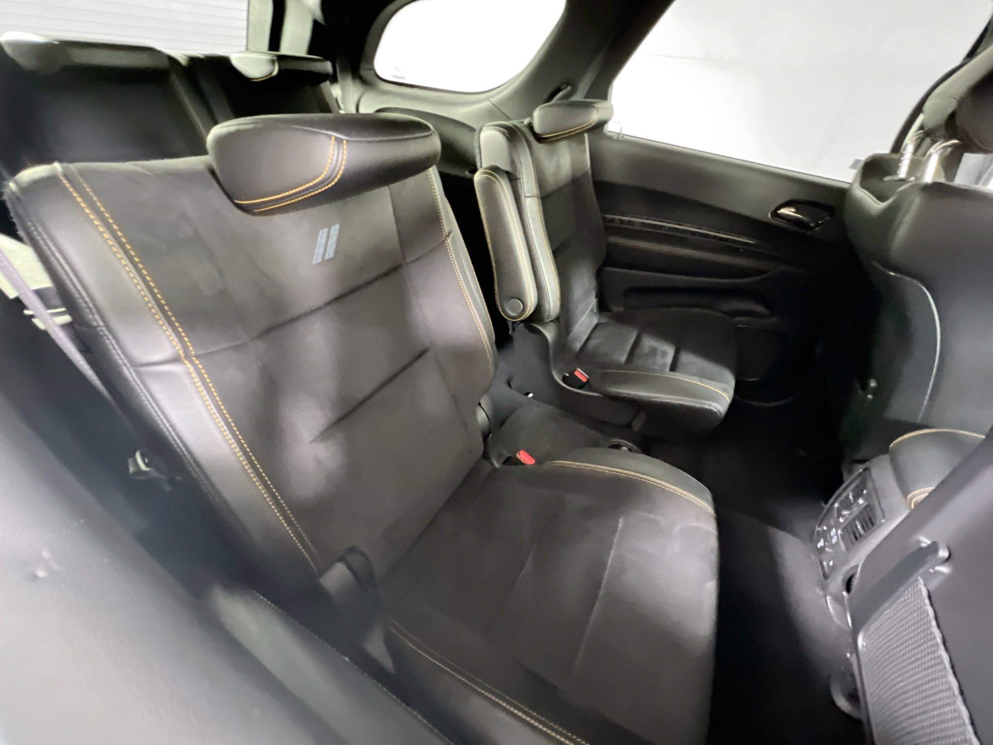 Used 2023 Dodge Durango R/T w/ Hemi Orange Plus Package image 26