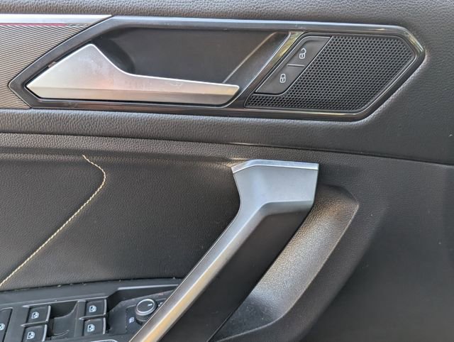 Used 2022 Volkswagen Tiguan SE R-Line image 36