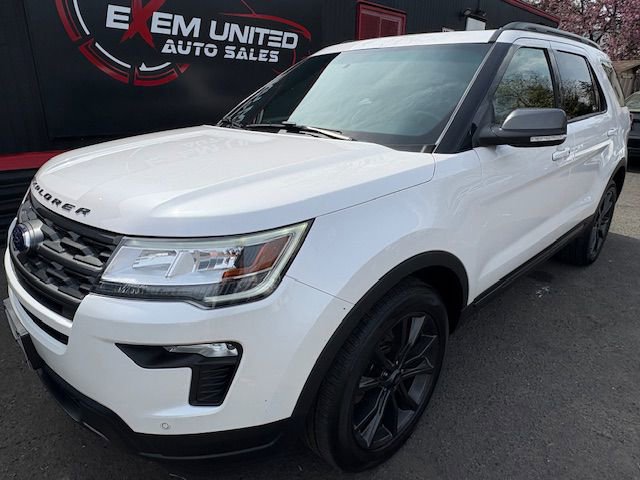 Used 2019 Ford Explorer XLT w/ Equipment Group 202A AWD/4WD image 2