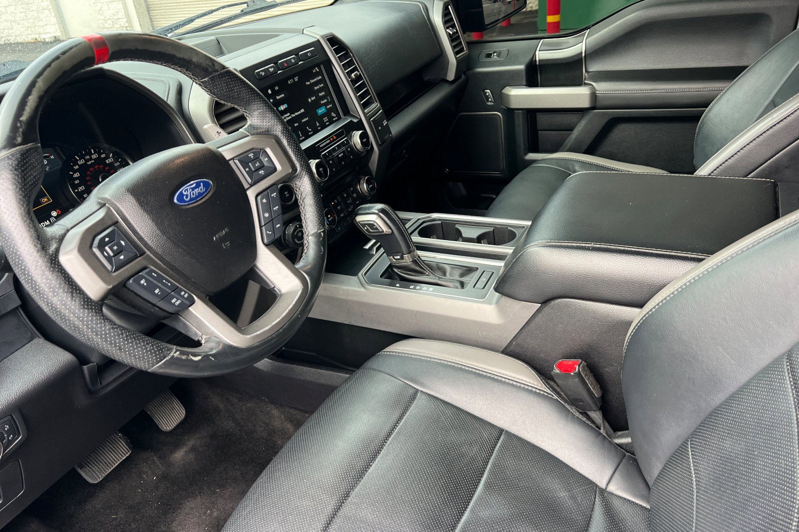 Used 2017 Ford F150 Raptor w/ Equipment Group 802A Luxury image 10