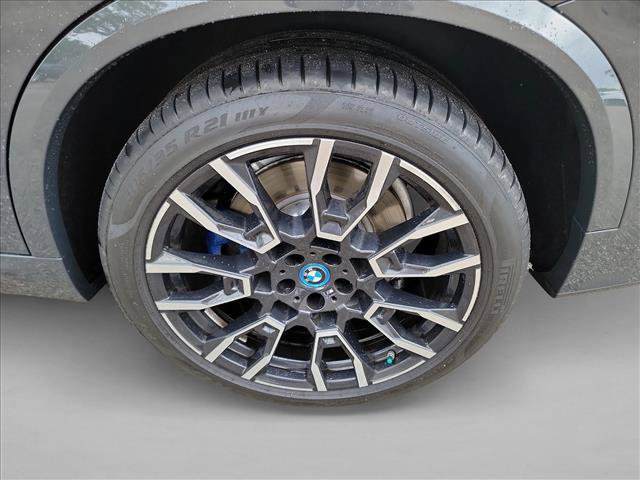 Used 2025 BMW X5 xDrive50e w/ M Sport Package AWD/4WD image 12