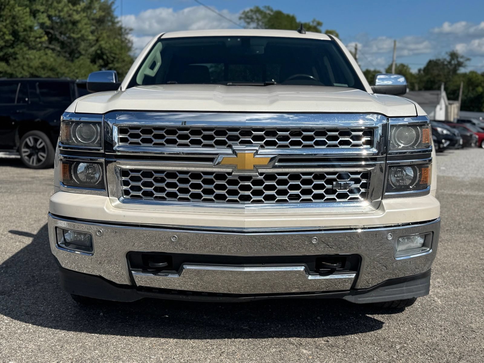 Used 2015 Chevrolet Silverado 1500 LTZ w/ LTZ Plus Package AWD/4WD image 9