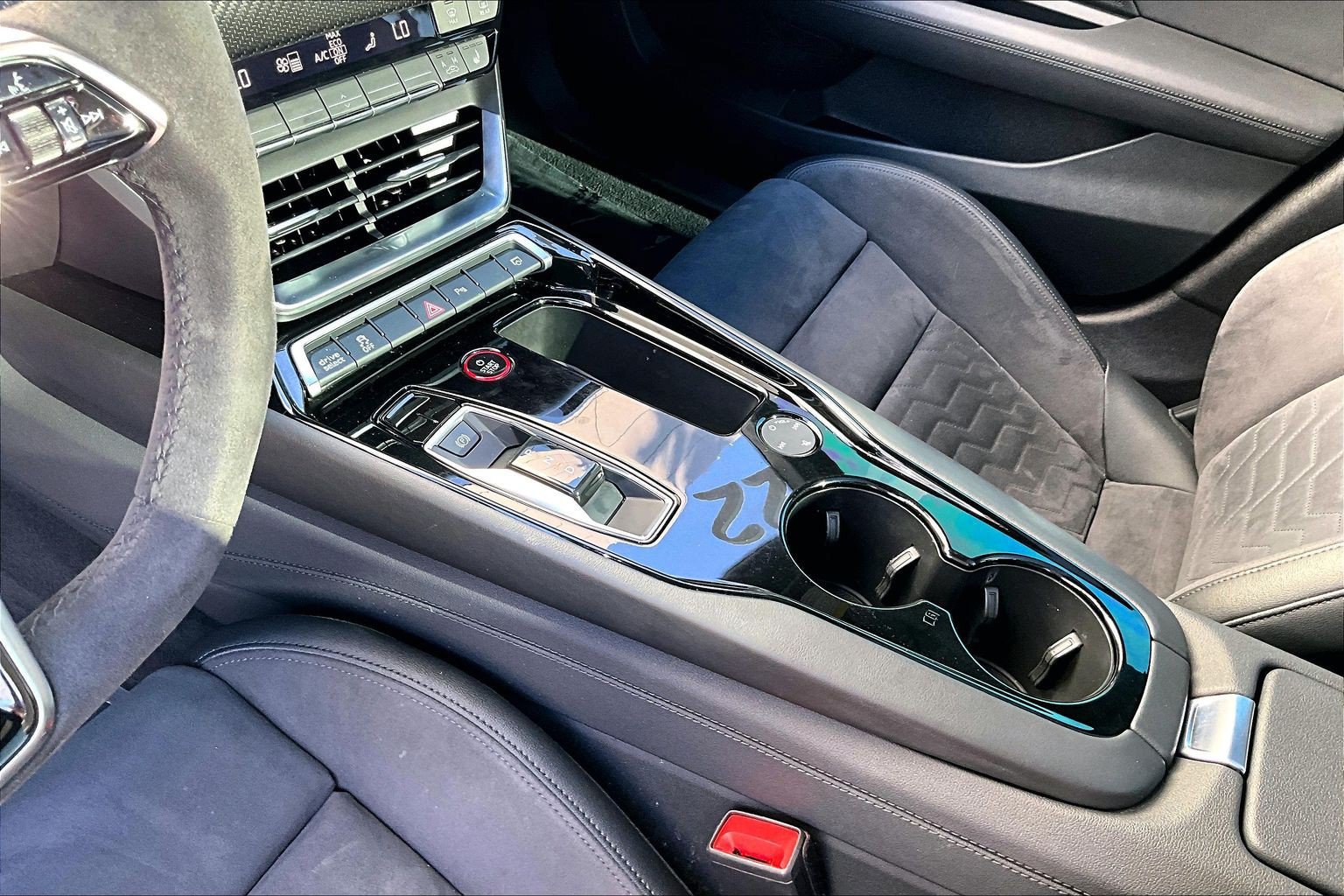 Used 2022 Audi e-tron GT Premium Plus w/ Performance Package AWD/4WD image 16