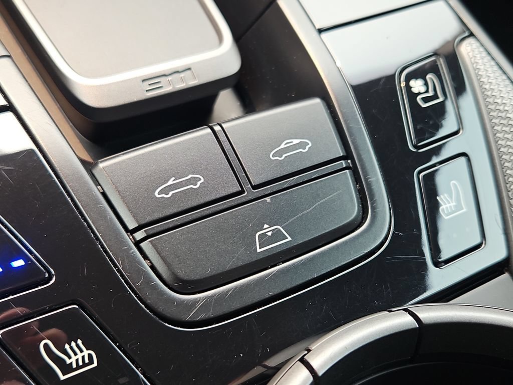 Certified 2020 Porsche 911 Carrera 4S AWD/4WD image 15