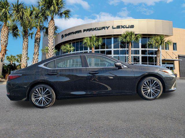 Certified 2025 Lexus ES 350 w/ Premium Package image 3