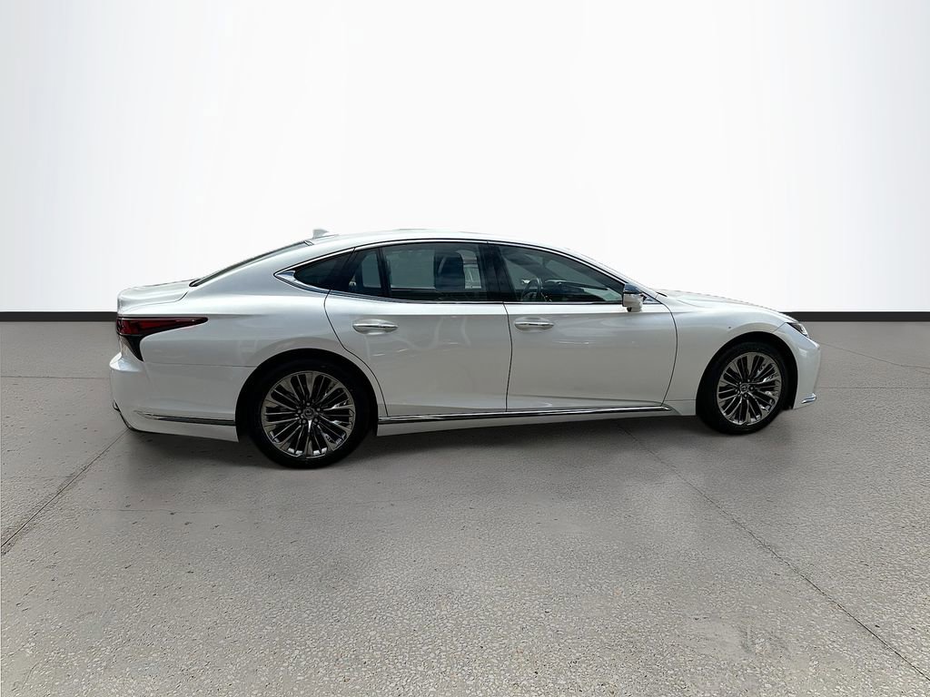Used 2022 Lexus LS 500 w/ Accessory Package (Z2) RWD image 8