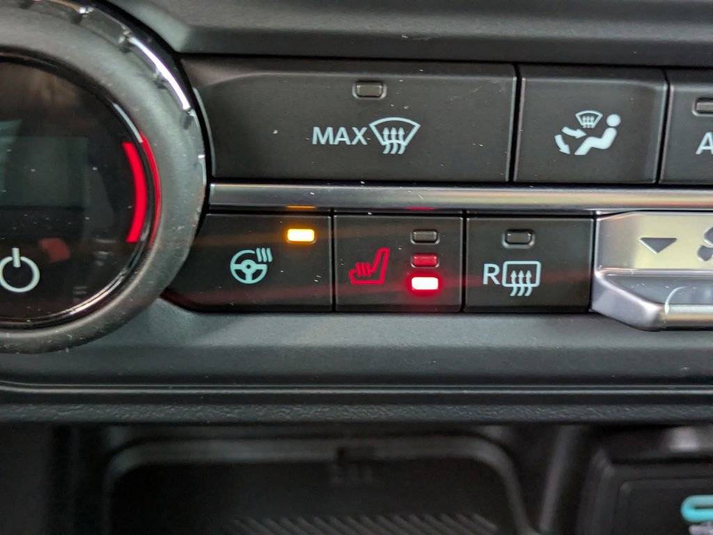 New 2025 Ford Bronco Badlands image 23