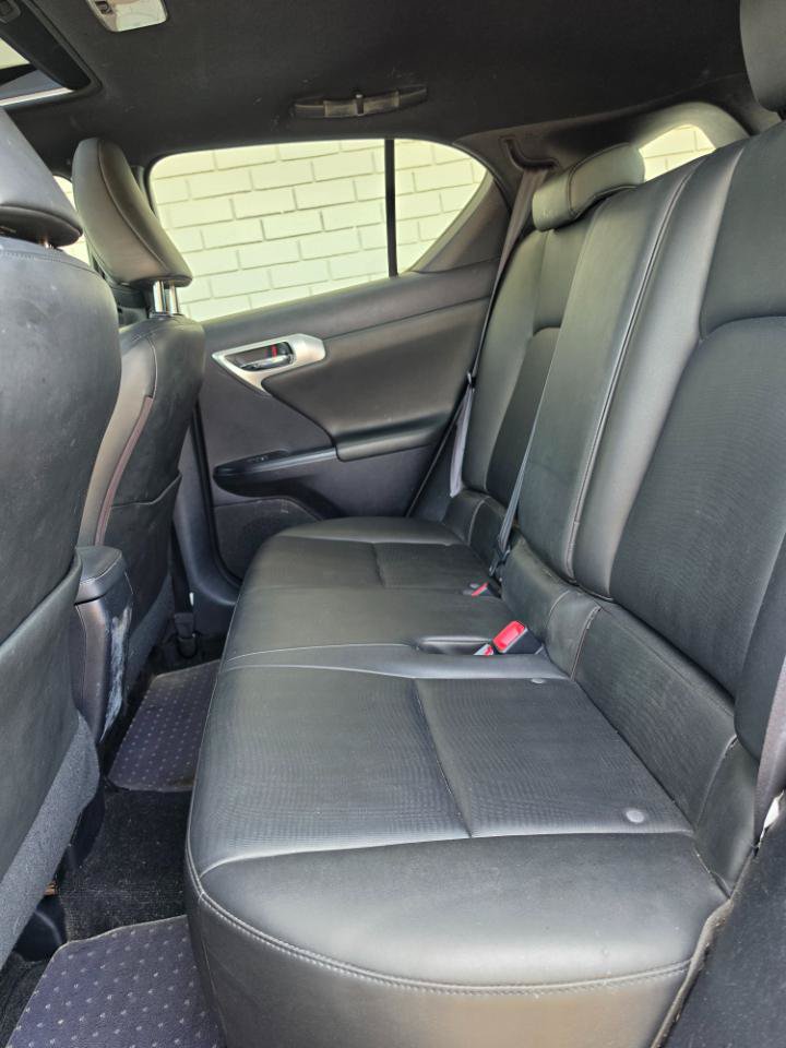 Used 2013 Lexus CT 200h w/ F Sport Pkg w/Nuluxe Trim FWD image 12