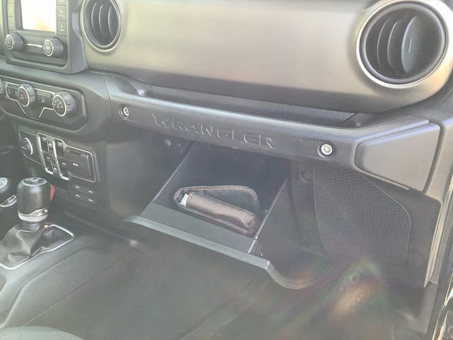 Used 2018 Jeep Wrangler Unlimited Sport S image 39