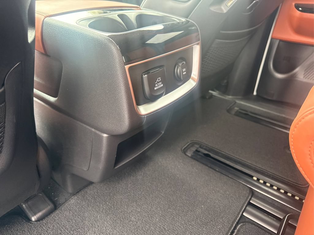 Used 2024 Kia Carnival SX FWD image 19