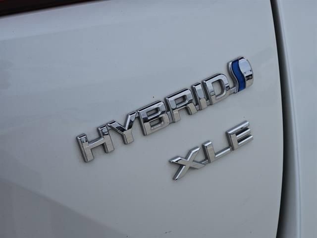 Used 2020 Toyota Prius XLE image 8