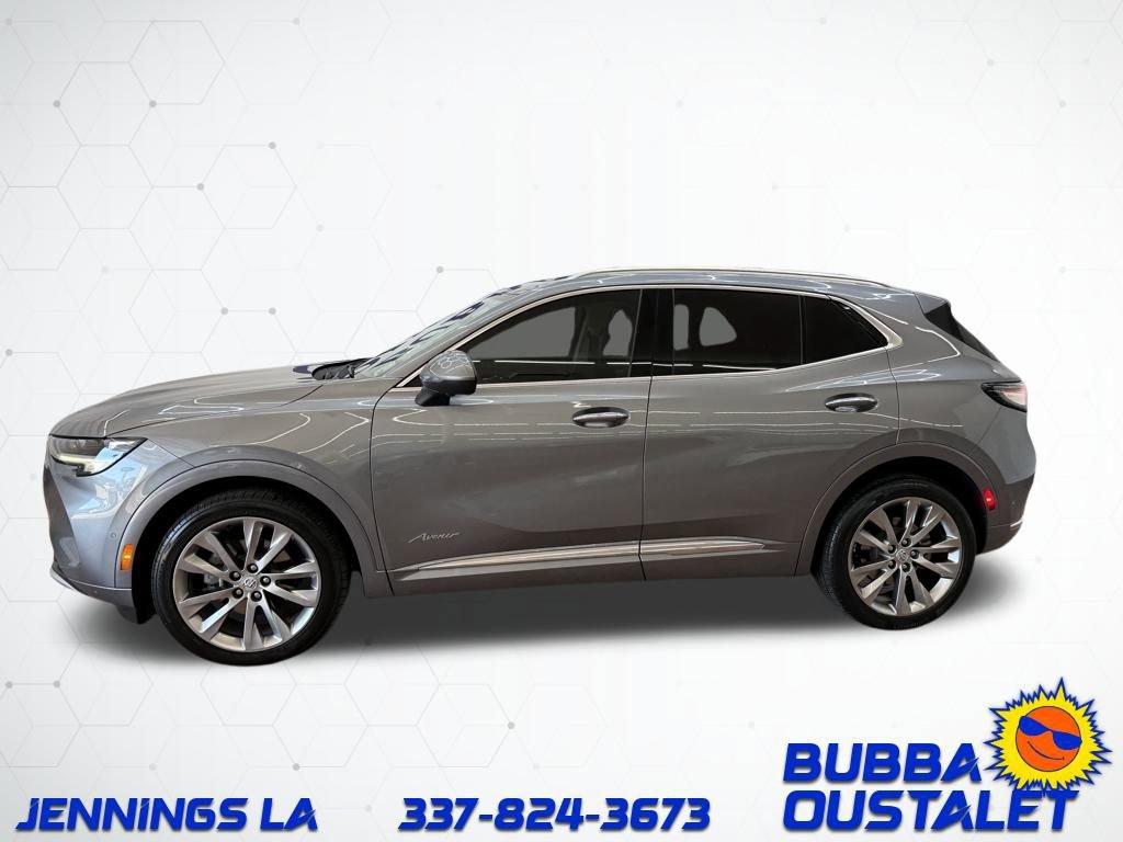 Used 2022 Buick Envision Avenir w/ Technology Package II image 2