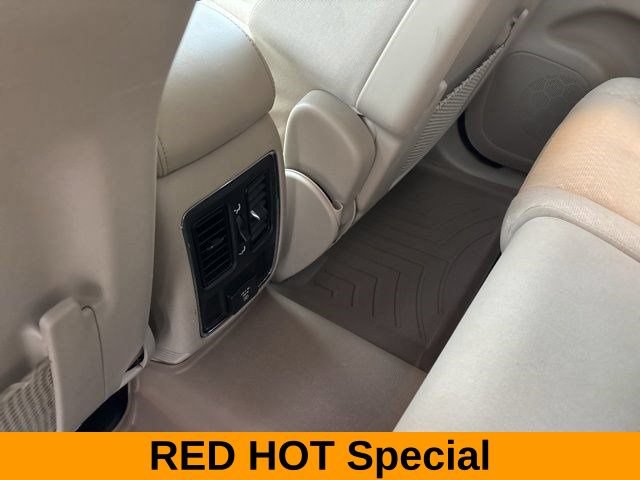 Used 2022 Jeep Grand Cherokee Laredo E w/ Security & Convenience Group AWD/4WD image 32