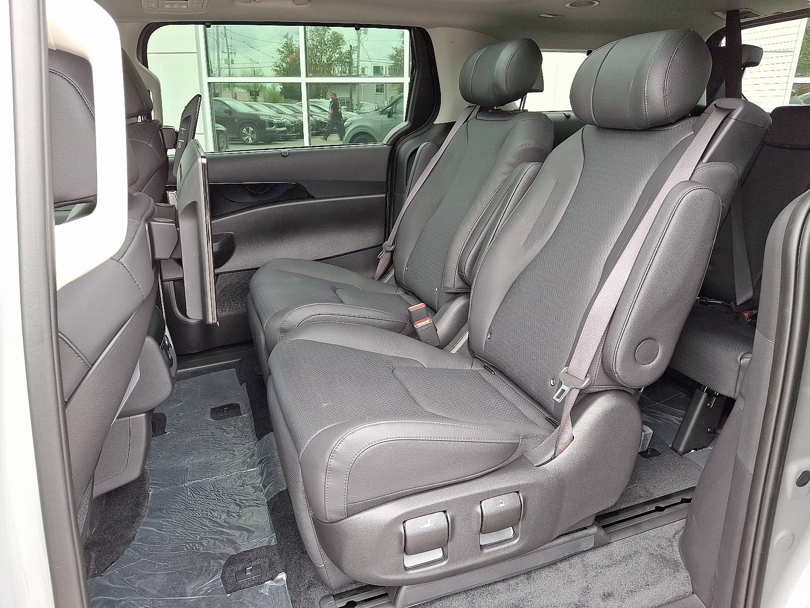 New 2025 Kia Carnival SX Prestige image 9