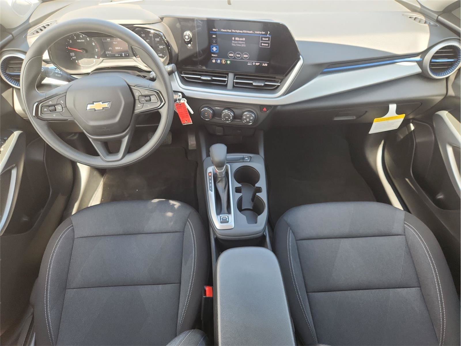 Used 2026 Chevrolet Trax LS FWD image 18
