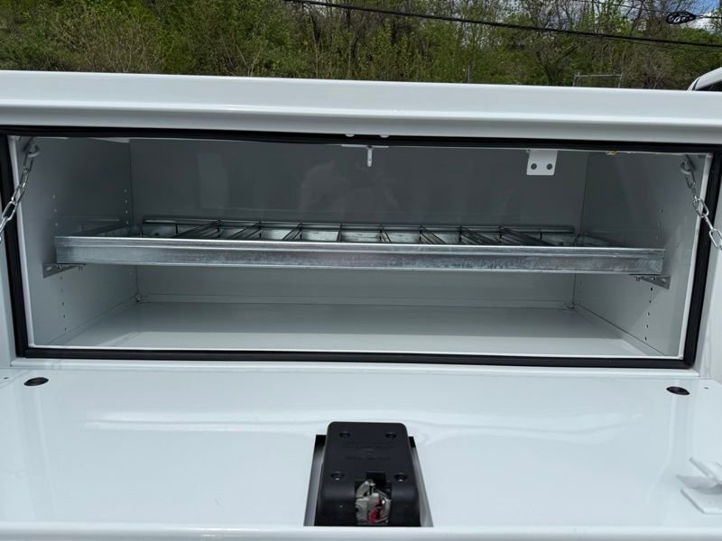 New 2026 RAM 5500 Tradesman w/ Chrome Appearance Group AWD/4WD image 13