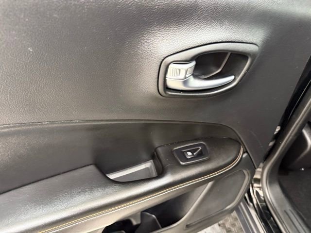 Used 2021 Jeep Compass Sport image 17