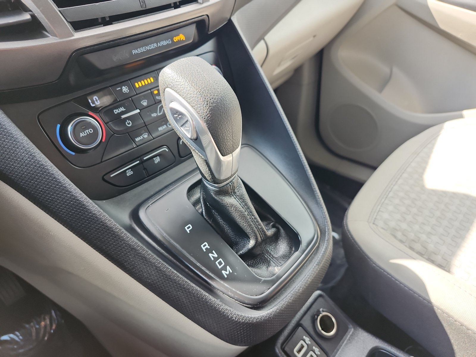 Used 2022 Ford Transit Connect XLT FWD image 19