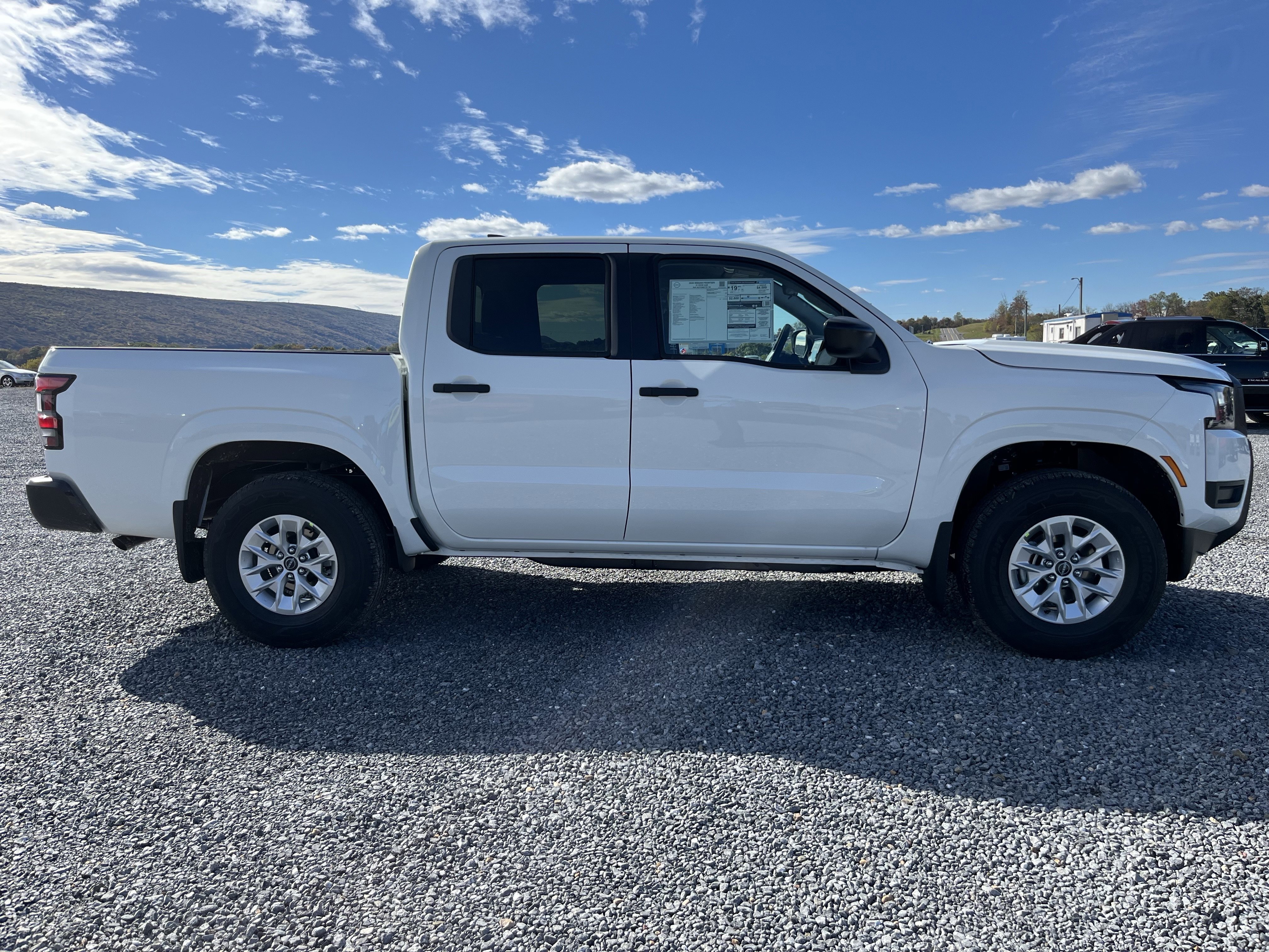 New 2026 Nissan Frontier S image 2